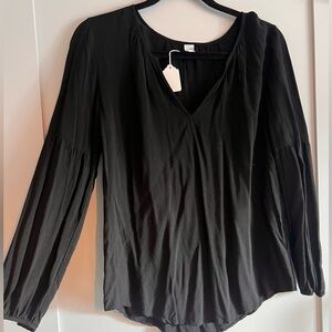 Black Old Navy lightweight blouse
